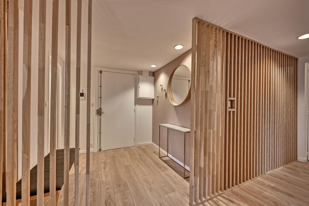 Aux Marches Du Palais - Ac Clim - Spacieux - Terrasse - Wifi 아비뇽 외부 사진