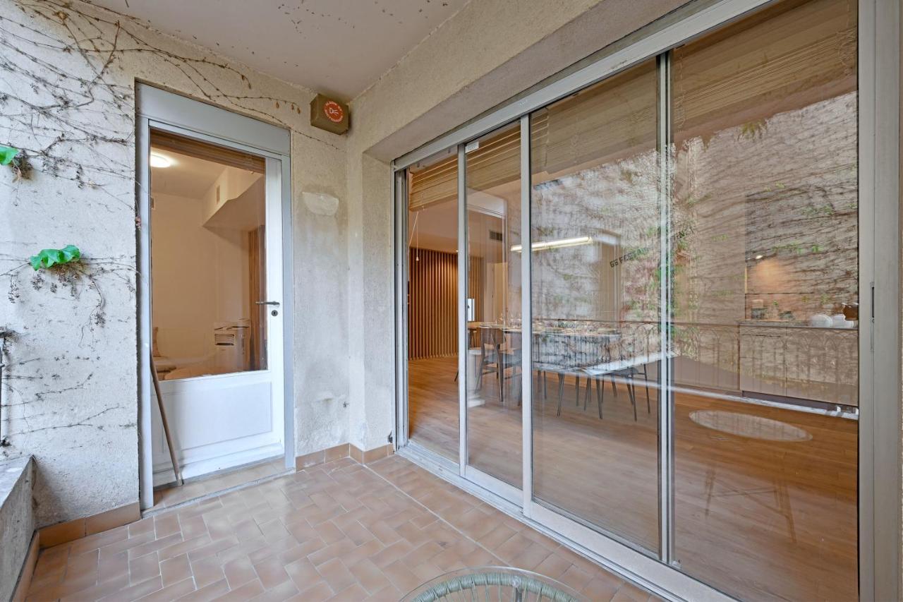 Aux Marches Du Palais - Ac Clim - Spacieux - Terrasse - Wifi 아비뇽 외부 사진