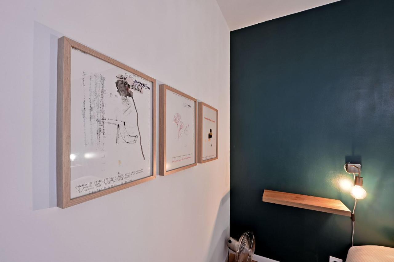 Aux Marches Du Palais - Ac Clim - Spacieux - Terrasse - Wifi 아비뇽 외부 사진